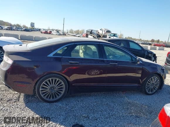✅ 2013 Lincoln MKZ Hybrid • VIN: 3LN6L2LU6DR823433 • Lot: 43593364. Wystawiony na IAAI z przebiegiem 200 198 mil. Bezpłatny archiwum sprzedaży aukcyjnych z USA i szczegółowy raport historii pojazdu na DreamBid. Zdjęcie 13.