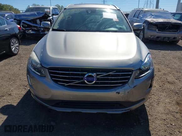✅ 2016 Volvo XC60 T5 Premier • VIN: YV4612RK5G2854730 • Lot: 43386587. Wystawiony na IAAI z przebiegiem 89 237 mil. Bezpłatny archiwum sprzedaży aukcyjnych z USA i szczegółowy raport historii pojazdu na DreamBid. Zdjęcie 12.