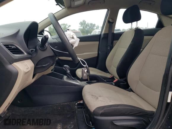 ✅ 2021 Hyundai Accent SE • VIN: 3KPC24A68ME131563 • Лот: 67096944. Опубликован ранее на Copart с пробегом 24 513 миль. Бесплатный доступ к архиву аукционных продаж из США и подробный отчёт об истории автомобиля на DreamBid. Изображение 7.