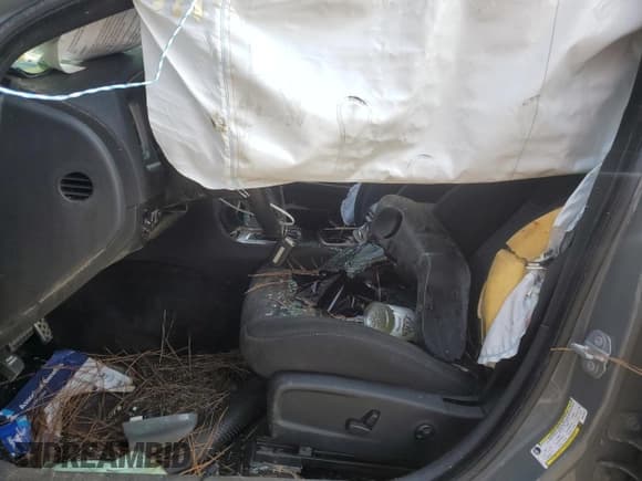 ✅ 2019 Dodge Charger GT • VIN: 2C3CDXHGXKH571834 • Lot: 89452235. Wystawiony na Copart z przebiegiem 105 382 mil. Bezpłatny archiwum sprzedaży aukcyjnych z USA i szczegółowy raport historii pojazdu na DreamBid. Zdjęcie 7.