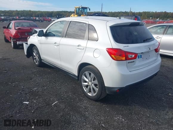 ✅ 2015 Mitsubishi Outlander SE • VIN: 4A4AR4AU7FE057254 • Lot: 43456591. Wystawiony na IAAI z przebiegiem 115 762 mil. Bezpłatny archiwum sprzedaży aukcyjnych z USA i szczegółowy raport historii pojazdu na DreamBid. Zdjęcie 3.