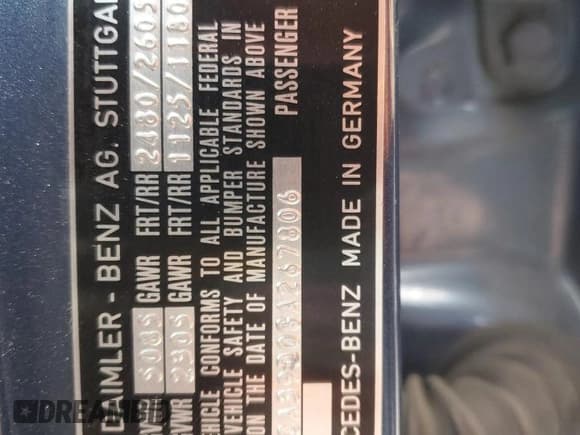 ✅ 1986 Mercedes-Benz 560 • VIN: WDBCA39D0GA267806 • Lot: 49870225. Wystawiony na Copart z przebiegiem 117 401 mil. Bezpłatny archiwum sprzedaży aukcyjnych z USA i szczegółowy raport historii pojazdu na DreamBid. Zdjęcie 12.