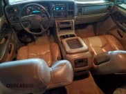 ✅ 2003 Chevrolet Tahoe Z71 • VIN: 1GNEK13T83R173624 • Lot: 95948325. Listed on Copart with 292,562 mi. Free auction sales archive from the USA and detailed vehicle history report at DreamBid. Image 8.