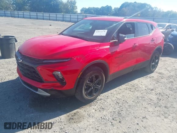 ✅ 2024 Chevrolet Blazer LT • VIN: 3GNKBDR48RS195424 • Lot: 43611176. Wystawiony na IAAI z przebiegiem 18 961 mil. Bezpłatny archiwum sprzedaży aukcyjnych z USA i szczegółowy raport historii pojazdu na DreamBid. Zdjęcie 2.