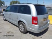 ✅ 2010 Chrysler Town & Country Touring • VIN: 2A4RR5D14AR350892 • Lot: 42641593. Wystawiony na IAAI z przebiegiem 97 493 mil. Bezpłatny archiwum sprzedaży aukcyjnych z USA i szczegółowy raport historii pojazdu na DreamBid. Zdjęcie 3.