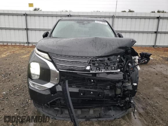 ✅ 2023 Mitsubishi Outlander SE • VIN: JA4J4UA89PZ031154 • Лот: 82377835. Опубликован ранее на Copart с пробегом 41 465 миль. Бесплатный доступ к архиву аукционных продаж из США и подробный отчёт об истории автомобиля на DreamBid. Изображение 5.