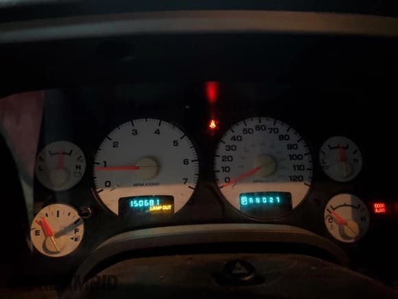 ✅ 2004 Dodge 1500 SLT • VIN: 1D7HU18N04J234612 • Лот: 92293085. Опубликован ранее на Copart с пробегом 150 681 миль. Бесплатный доступ к архиву аукционных продаж из США и подробный отчёт об истории автомобиля на DreamBid. Изображение 9.