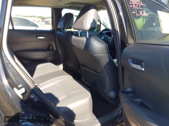 ✅ 2022 Toyota Corolla Cross XLE • VIN: 7MUDAABG4NV035441 • Лот: 43136388. Опубликован ранее на IAAI с пробегом 86 470 миль. Бесплатный доступ к архиву аукционных продаж из США и подробный отчёт об истории автомобиля на DreamBid. Изображение 8.