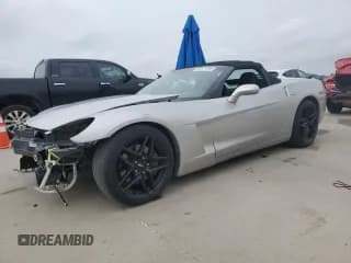 ✅ 2007 Chevrolet Corvette • VIN: 1G1YY36U975128797 • Lot: 82371285. Wystawiony na Copart z przebiegiem 130 058 mil. Bezpłatny archiwum sprzedaży aukcyjnych z USA i szczegółowy raport historii pojazdu na DreamBid. Zdjęcie 1.