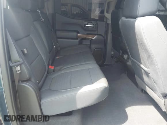 ✅ 2019 Chevrolet Silverado 1500 RST • VIN: 1GCUYEEDXKZ168469 • Lot: 43011980. Wystawiony na IAAI z przebiegiem 112 039 mil. Bezpłatny archiwum sprzedaży aukcyjnych z USA i szczegółowy raport historii pojazdu na DreamBid. Zdjęcie 8.