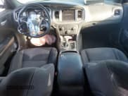 ✅ 2017 Dodge Charger SXT • VIN: 2C3CDXHGXHH504885 • Lot: 86989815. Wystawiony na Copart z przebiegiem 122 455 mil. Bezpłatny archiwum sprzedaży aukcyjnych z USA i szczegółowy raport historii pojazdu na DreamBid. Zdjęcie 8.