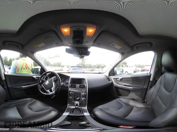 ✅ 2015 Volvo XC60 T6 • VIN: YV4902RK9F2744570 • Лот: 43211997. Опубликован ранее на IAAI с пробегом 74 113 миль. Бесплатный доступ к архиву аукционных продаж из США и подробный отчёт об истории автомобиля на DreamBid. Изображение 20.