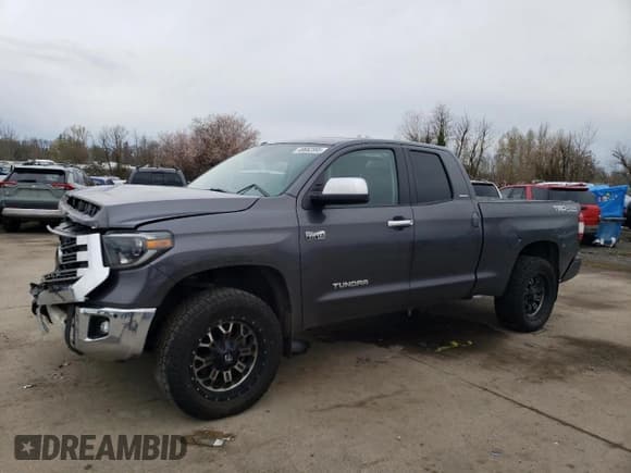 ✅ 2019 Toyota Tundra SR • VIN: 5TFBY5F17KX864939 • Lot: 49662895. Wystawiony na Copart z przebiegiem 79 633 mil. Bezpłatny archiwum sprzedaży aukcyjnych z USA i szczegółowy raport historii pojazdu na DreamBid. Zdjęcie 1.