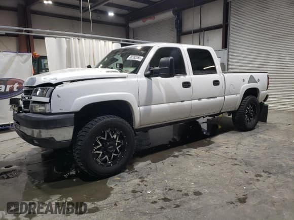 ✅ 2006 Chevrolet Silverado 2500HD Work Truck • VIN: 1GCHC23U36F131515 • Лот: 89382065. Опубликован ранее на Copart с пробегом 276 530 миль. Бесплатный доступ к архиву аукционных продаж из США и подробный отчёт об истории автомобиля на DreamBid. Изображение 1.