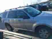 2010 Mercury Mariner z VIN 4M2CN8B73AKJ15604, wystawiony jako IAAI lot #41454647 z przebiegiem 170 761 mil mil oraz . Historia ofert i sprzedaży dostępna na DreamBid. Obrazek 13.