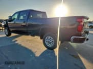 ✅ 2024 Chevrolet Silverado 2500HD LT • VIN: 1GC4YNEY5RF290462 • Lot: 93521675. Wystawiony na Copart z przebiegiem 27 949 mil. Bezpłatny archiwum sprzedaży aukcyjnych z USA i szczegółowy raport historii pojazdu na DreamBid. Zdjęcie 2.