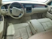 ✅ 2006 Lincoln Town Car Signature Limited • VIN: 1LNHM82V86Y626139 • Lot: 63224404. Listed on Copart with Not provided. Free auction sales archive from the USA and detailed vehicle history report at DreamBid. Image 8.