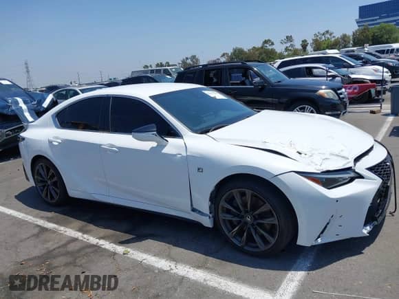 2024 Lexus IS 300 с VIN JTHBA1D2XR5131510, выставлен на аукционе IAAI как лот 42607201 с пробегом 10 580 миль миль и . История ставок и продаж доступна на DreamBid. Изображение 13.