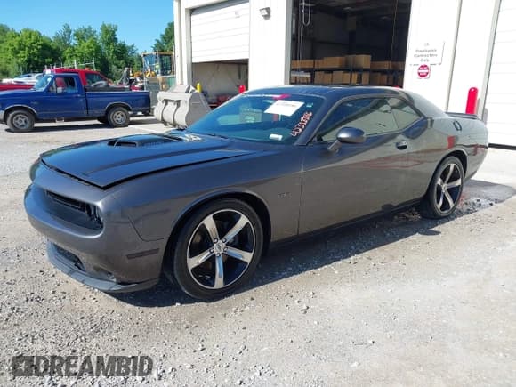 ✅ 2018 Dodge Challenger R/T • VIN: 2C3CDZBT1JH304646 • Лот: 42318186. Опубликован ранее на IAAI с пробегом 104 687 миль. Бесплатный доступ к архиву аукционных продаж из США и подробный отчёт об истории автомобиля на DreamBid. Изображение 2.