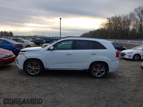 ✅ 2014 Kia Sorento SX • VIN: 5XYKW4A70EG451120 • Lot: 41309727. Listed on IAAI with 106,262 mi. Free auction sales archive from the USA and detailed vehicle history report at DreamBid. Image 14.