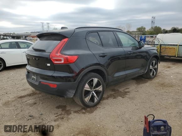 ✅ 2021 Volvo XC40 • VIN: YV4ED3UR0M2542288 • Lot: 86104355. Listed on Copart with 24,921 mi. Free auction sales archive from the USA and detailed vehicle history report at DreamBid. Image 3.