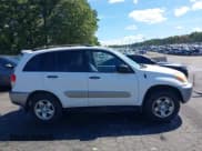 ✅ 2002 Toyota RAV4 • VIN: JTEHH20V226058867 • Lot: 43103417. Wystawiony na IAAI z przebiegiem 205 436 mil. Bezpłatny archiwum sprzedaży aukcyjnych z USA i szczegółowy raport historii pojazdu na DreamBid. Zdjęcie 13.