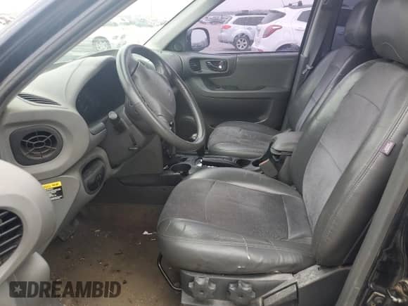 2004 Hyundai Santa Fe GLS с VIN KM8SC13D84U783292, выставлен на аукционе Copart как лот 44213045 с пробегом Не указан миль и Списание • Salvage title. История ставок и продаж доступна на DreamBid. Изображение 7.