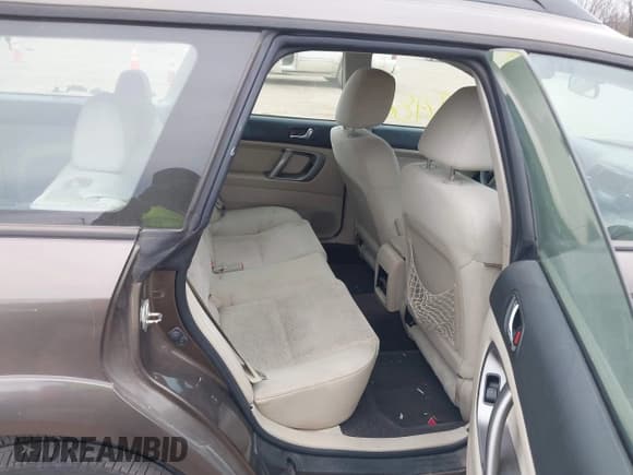 ✅ 2009 Subaru Outback Special Edition • VIN: 4S4BP61C897324507 • Lot: 43727869. Wystawiony na IAAI z przebiegiem 174 479 mil. Bezpłatny archiwum sprzedaży aukcyjnych z USA i szczegółowy raport historii pojazdu na DreamBid. Zdjęcie 8.