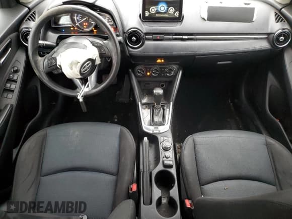 ✅ 2016 Scion iA • VIN: 3MYDLBZV0GY106372 • Lot: 93550905. Wystawiony na Copart z przebiegiem 121 487 mil. Bezpłatny archiwum sprzedaży aukcyjnych z USA i szczegółowy raport historii pojazdu na DreamBid. Zdjęcie 8.