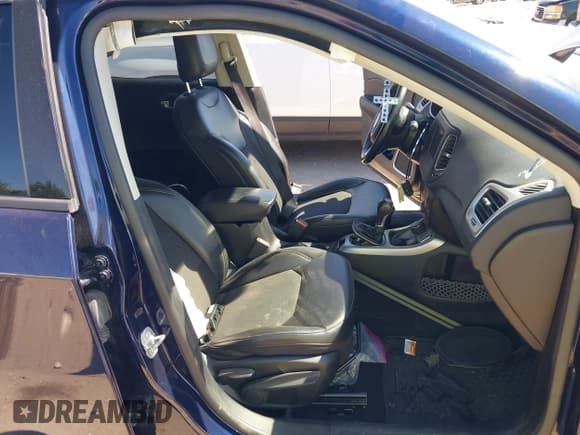 ✅ 2021 Jeep Compass Latitude • VIN: 3C4NJDBB8MT584150 • Lot: 43445921. Listed on IAAI with 91,909 mi. Free auction sales archive from the USA and detailed vehicle history report at DreamBid. Image 5.