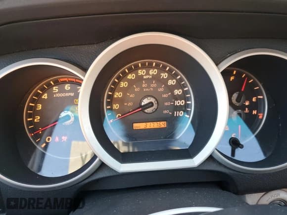 ✅ 2007 Toyota 4Runner Limited • VIN: JTEBU17R570107686 • Лот: 82705095. Опубликован ранее на Copart с пробегом 317 764 миль. Бесплатный доступ к архиву аукционных продаж из США и подробный отчёт об истории автомобиля на DreamBid. Изображение 9.