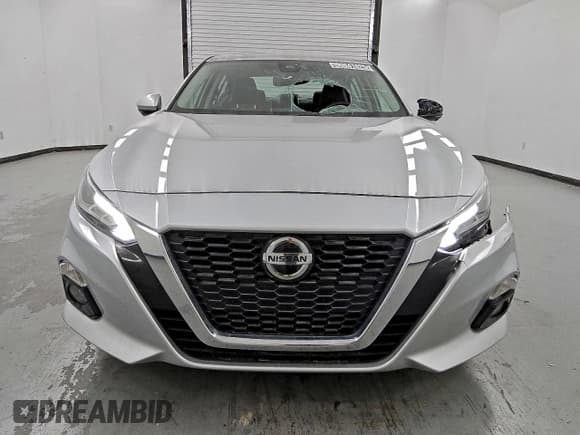 ✅ 2022 Nissan Altima Platinum • VIN: 1N4BL4FW8NN399680 • Lot: 90041825. Listed on Copart with 82,466 mi. Free auction sales archive from the USA and detailed vehicle history report at DreamBid. Image 5.