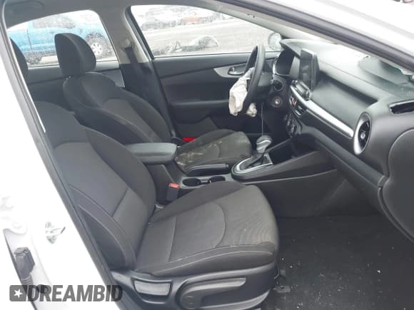 ✅ 2022 Kia Forte LXS • VIN: 3KPF24AD9NE465517 • Лот: 43757800. Опубликован ранее на IAAI с пробегом 106 041 миль. Бесплатный доступ к архиву аукционных продаж из США и подробный отчёт об истории автомобиля на DreamBid. Изображение 5.