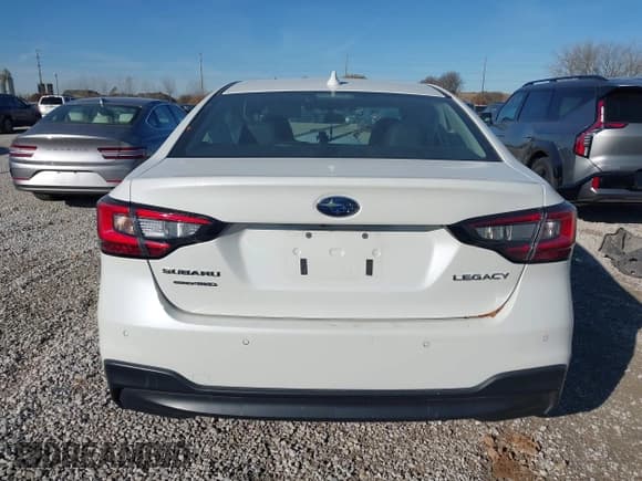 ✅ 2022 Subaru Legacy Limited • VIN: 4S3BWAN65N3022236 • Lot: 43653552. Listed on IAAI with 11,153 mi. Free auction sales archive from the USA and detailed vehicle history report at DreamBid. Image 16.