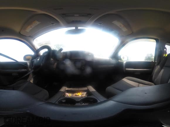 ✅ 2007 Chevrolet Silverado 2500HD 1LT • VIN: 1GCHK23K77F561325 • Lot: 42860200. Wystawiony na IAAI z przebiegiem 354 528 mil. Bezpłatny archiwum sprzedaży aukcyjnych z USA i szczegółowy raport historii pojazdu na DreamBid. Zdjęcie 18.