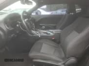 ✅ 2018 Dodge Challenger SXT Plus • VIN: 2C3CDZAG4JH161521 • Lot: 66109184. Wystawiony na Copart z przebiegiem 77 665 mil. Bezpłatny archiwum sprzedaży aukcyjnych z USA i szczegółowy raport historii pojazdu na DreamBid. Zdjęcie 7.