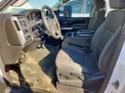 ✅ 2015 Chevrolet Silverado 2500HD LT • VIN: 1GC1KVEG3FF165208 • Lot: 90517925. Wystawiony na Copart z przebiegiem 311 427 mil. Bezpłatny archiwum sprzedaży aukcyjnych z USA i szczegółowy raport historii pojazdu na DreamBid. Zdjęcie 7.