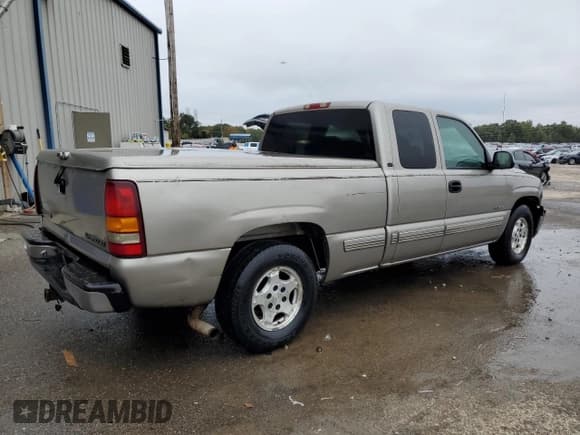✅ 2000 Chevrolet Silverado 1500 LS • VIN: 1GCEC19T1YZ157995 • Лот: 79178544. Опубликован ранее на Copart с пробегом 324 088 миль. Бесплатный доступ к архиву аукционных продаж из США и подробный отчёт об истории автомобиля на DreamBid. Изображение 3.