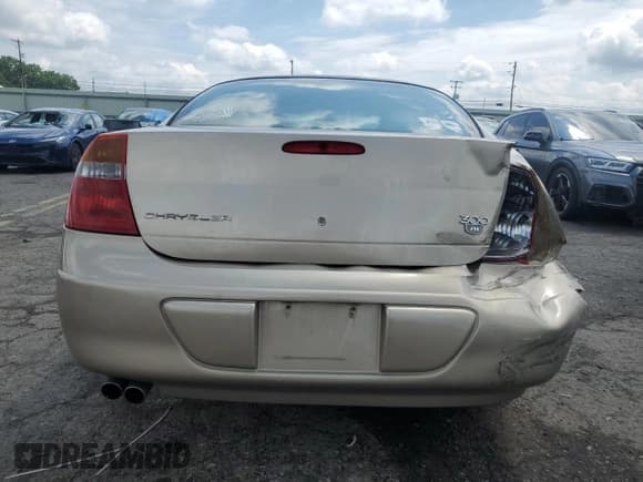 ✅ 2002 Chrysler 300M M • VIN: 2C3AE66G62H136598 • Lot: 63236195. Wystawiony na Copart z przebiegiem 131 696 mil. Bezpłatny archiwum sprzedaży aukcyjnych z USA i szczegółowy raport historii pojazdu na DreamBid. Zdjęcie 6.