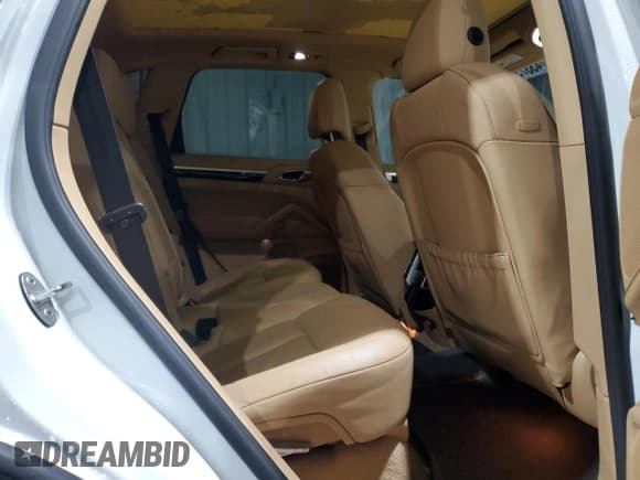 ✅ 2014 Porsche Cayenne S • VIN: WP1AB2A29ELA57568 • Lot: 43373685. Listed on Copart with 98,652 mi. Free auction sales archive from the USA and detailed vehicle history report at DreamBid. Image 11.