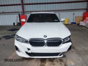 ✅ 2024 BMW 3 Series 330i xDrive • VIN: 3MW89FF03R8E37087 • Lot: 42242409. Listed on IAAI with 21,176 mi. Free auction sales archive from the USA and detailed vehicle history report at DreamBid. Image 11.