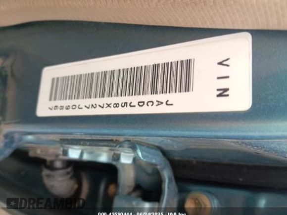 ✅ 2002 Isuzu Trooper S • VIN: JACDJ58X727J09867 • Lot: 42590444. Listed on IAAI with 152,172 mi. Free auction sales archive from the USA and detailed vehicle history report at DreamBid. Image 8.