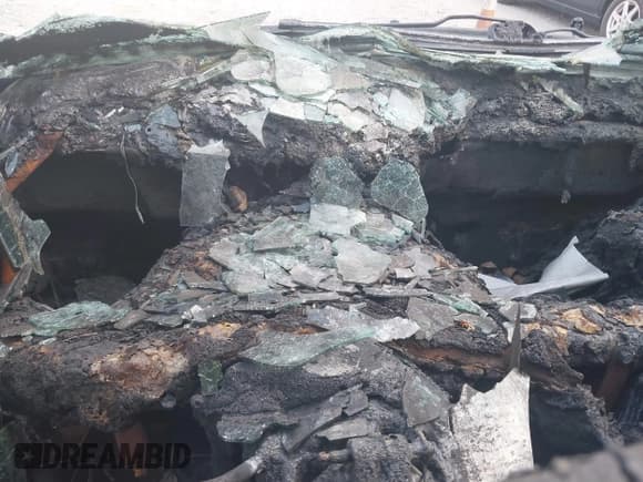 ✅ 2005 Chrysler Town & Country • VIN: 1C4GP45R95B295247 • Lot: 39289938. Listed on IAAI with Not provided. Free auction sales archive from the USA and detailed vehicle history report at DreamBid. Image 7.