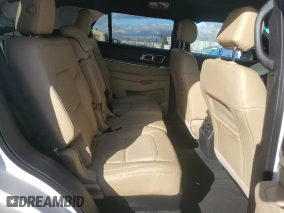 ✅ 2016 Ford Explorer Limited • VIN: 1FM5K8F89GGC16213 • Lot: 92686015. Wystawiony na Copart z przebiegiem Nie podano. Bezpłatny archiwum sprzedaży aukcyjnych z USA i szczegółowy raport historii pojazdu na DreamBid. Zdjęcie 11.