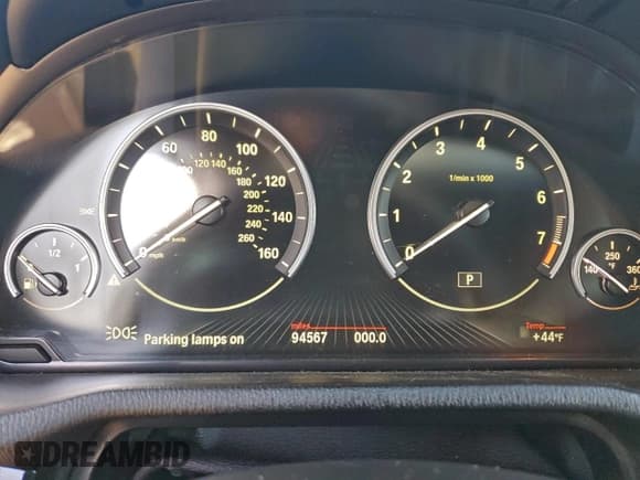 ✅ 2015 BMW X4 xDrive28i • VIN: 5UXXW3C52F0M87926 • Lot: 94218295. Listed on Copart with 94,567 mi. Free auction sales archive from the USA and detailed vehicle history report at DreamBid. Image 9.