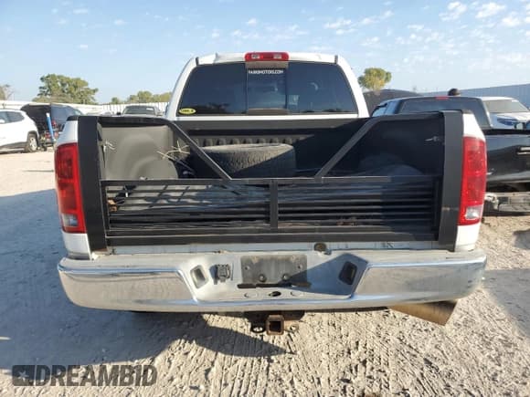 ✅ 2005 Dodge 2500 SLT • VIN: 3D7KR28C35G746329 • Lot: 84003625. Wystawiony na Copart z przebiegiem Nie podano. Bezpłatny archiwum sprzedaży aukcyjnych z USA i szczegółowy raport historii pojazdu na DreamBid. Zdjęcie 6.