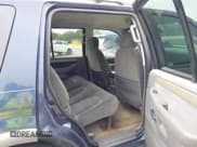 ✅ 2003 Ford Explorer XLT • VIN: 1FMZU63KX3UC09640 • Lot: 41886833. Wystawiony na IAAI z przebiegiem 119 878 mil. Bezpłatny archiwum sprzedaży aukcyjnych z USA i szczegółowy raport historii pojazdu na DreamBid. Zdjęcie 8.