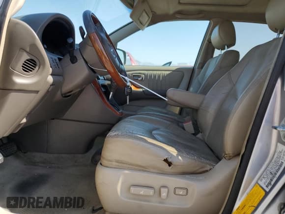 ✅ 2003 Lexus RX 300 • VIN: JTJGF10U030163156 • Лот: 80735185. Опубликован ранее на Copart с пробегом 137 504 миль. Бесплатный доступ к архиву аукционных продаж из США и подробный отчёт об истории автомобиля на DreamBid. Изображение 7.