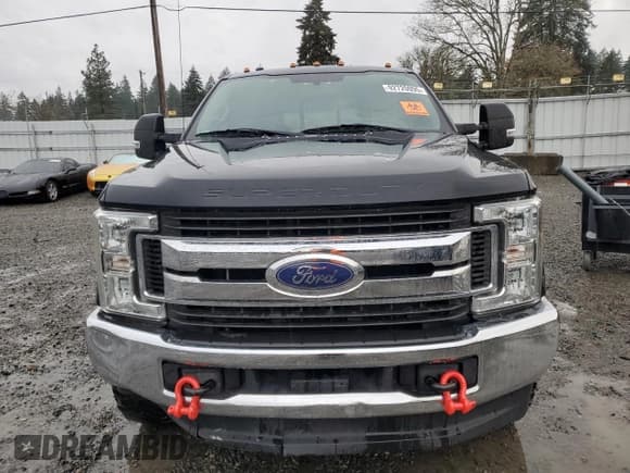 ✅ 2017 Ford F-250 XL • VIN: 1FT7X2B68HEB41386 • Lot: 92720095. Wystawiony na Copart z przebiegiem 90 950 mil. Bezpłatny archiwum sprzedaży aukcyjnych z USA i szczegółowy raport historii pojazdu na DreamBid. Zdjęcie 5.