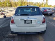 ✅ 2010 MINI Hardtop • VIN: WMWMF3C50ATZ28252 • Lot: 43392907. Listed on IAAI with 113,883 mi. Free auction sales archive from the USA and detailed vehicle history report at DreamBid. Image 17.